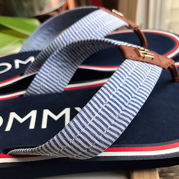 Last one! Size 9—Tommy Hilfiger Americana flip flops - Picture 5 of 5
